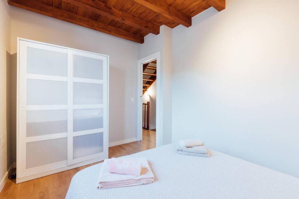 En La Cuidad- Con Jardin Y Barbacoa Holiday home Gijon